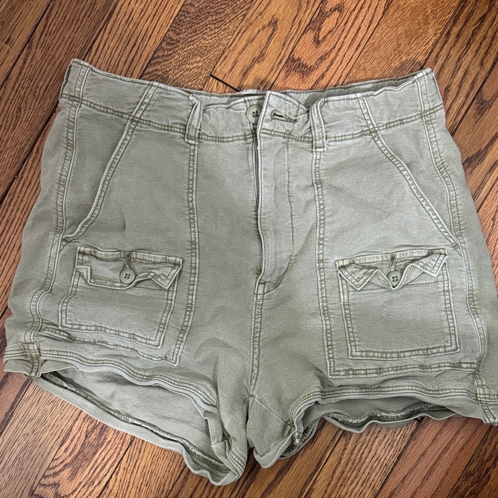 American Eagle Outfitters Sage Cargo Shorts